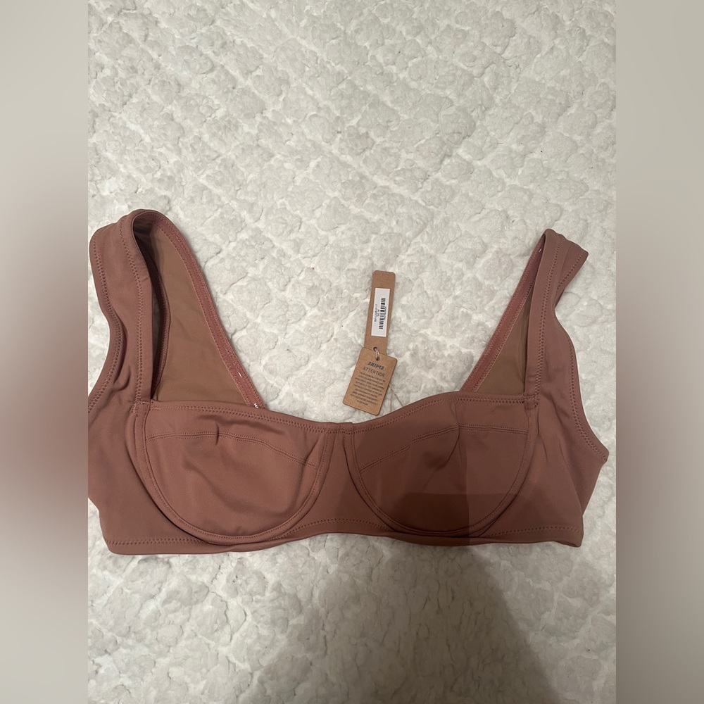 Skims bikini top